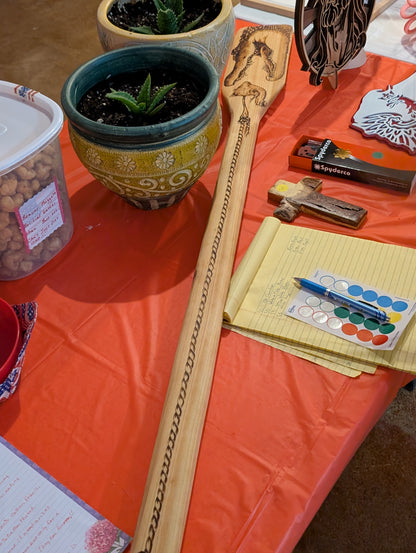 Item 32 - Gator Paddle