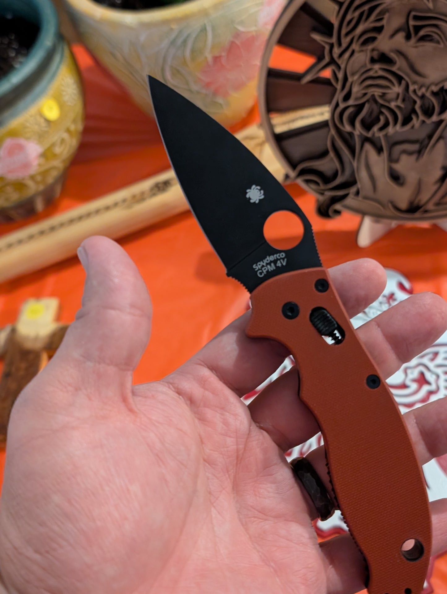 Item 49 - Spyderco Manix 2